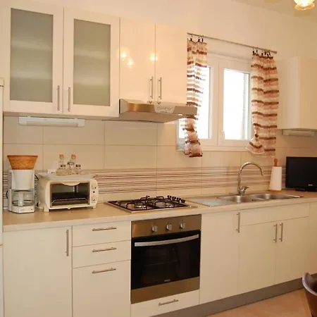 In Tribunj With Sea View, Terrace, Air Conditioning, Wifi 3348-2 Apartment Tribunj (Sibenik-Knin)